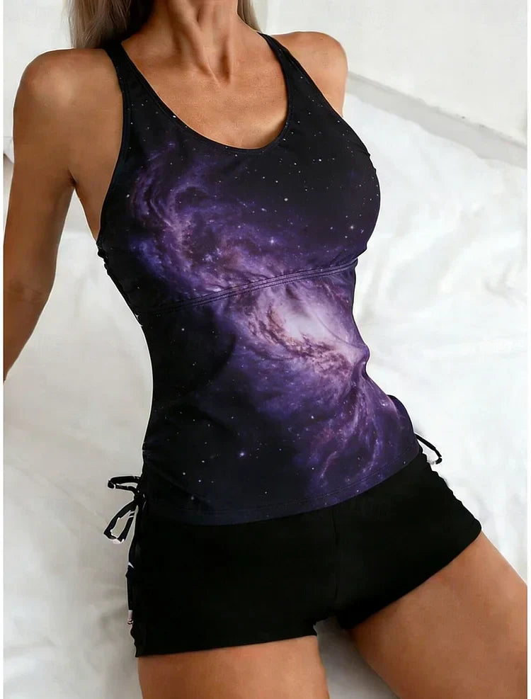 Celeste - Tankini set met sterrenstelselprint die de buik bedekt