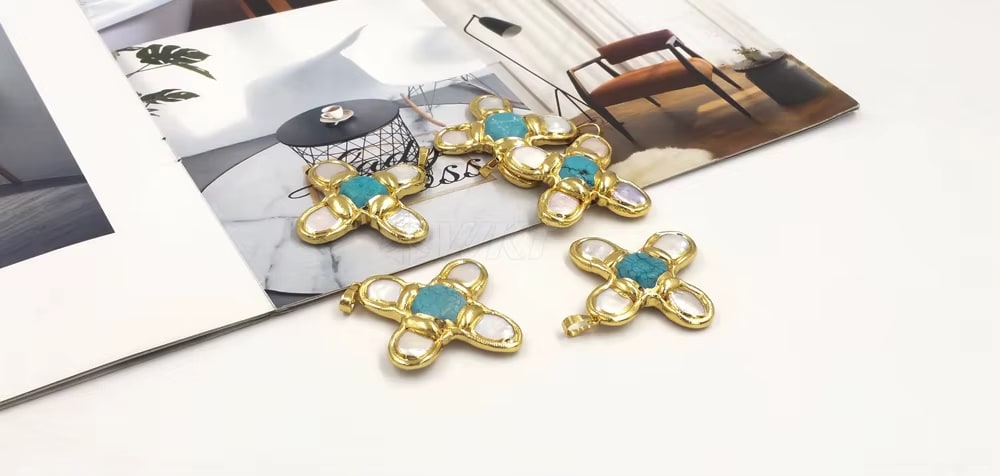 Anaëlle – Vergulde edelsteen hanger