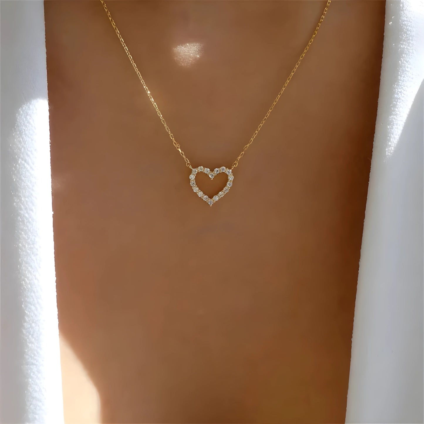 Romane – Hartvormige zirkonia ketting