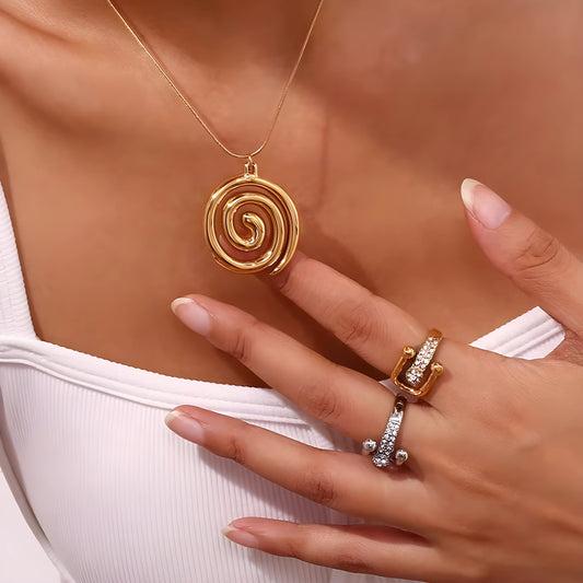 Sidonie – Goudkleurige spiraalhanger