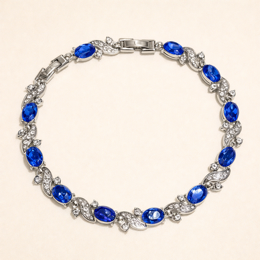 Elegante witgouden armband met verfijnde details