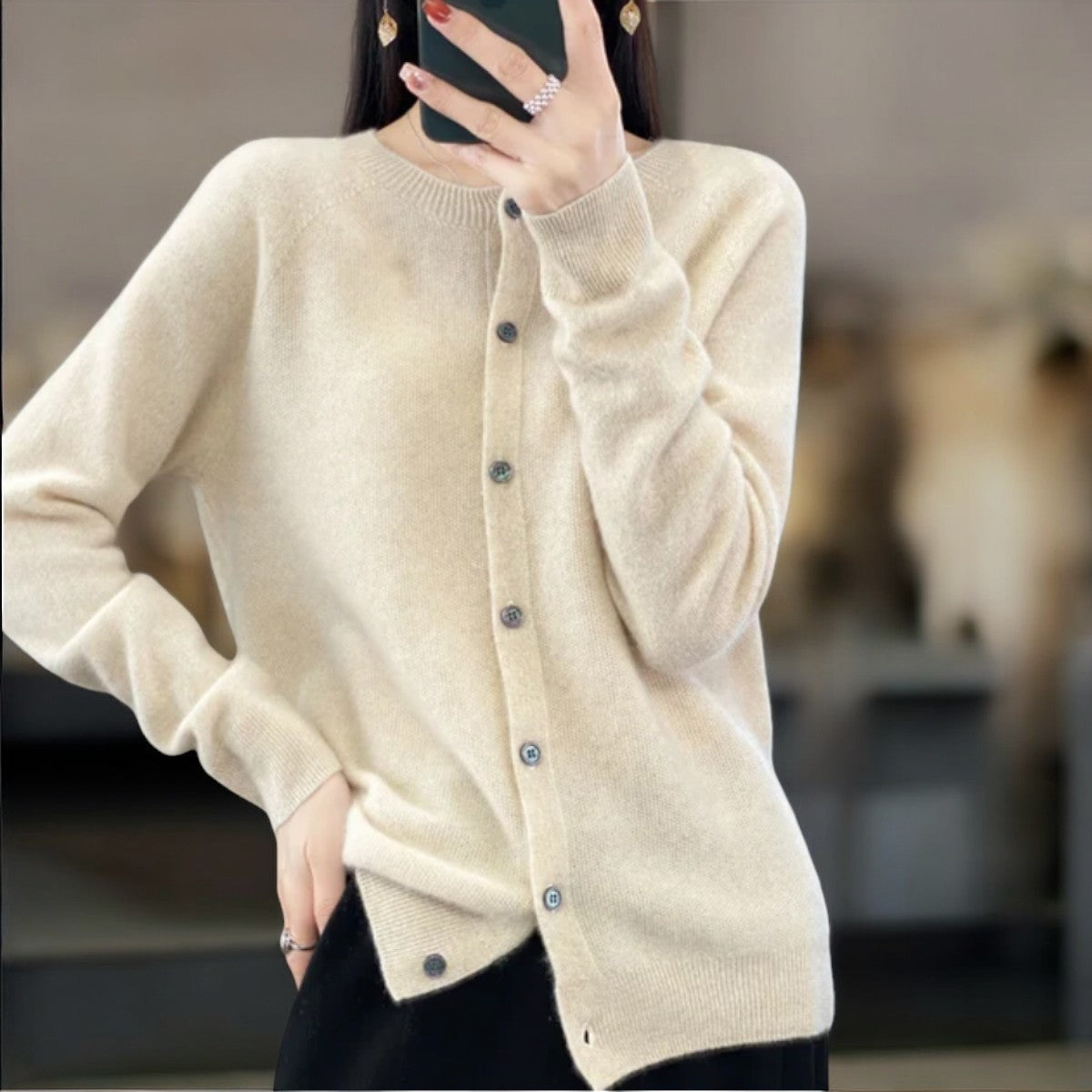 Lovas | Elegante Knoopjes Cardigan