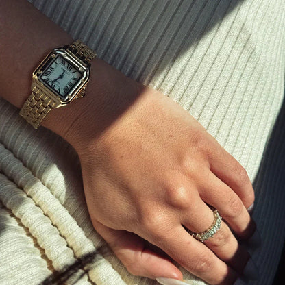 Minimalistische gouden horloge