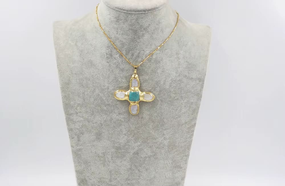 Anaëlle – Vergulde edelsteen hanger